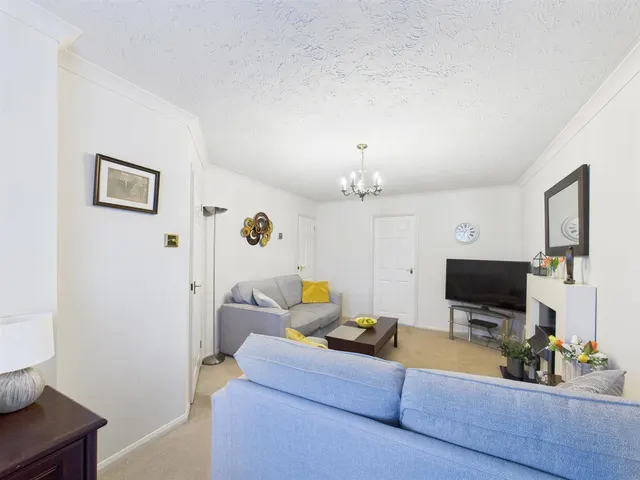 Photo 3 — Flemming Avenue, Ruislip, HA4 9LE