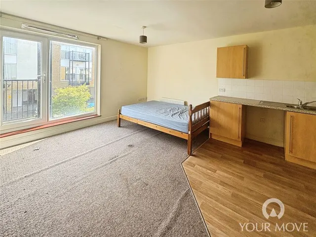 Photo 3 — Admirals Way, Gravesend, Kent, DA12