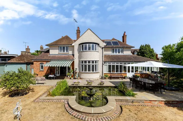 Photo 2 — Church Road, Linslade, Leighton Buzzard, Bedfordshire, LU7 2LR
