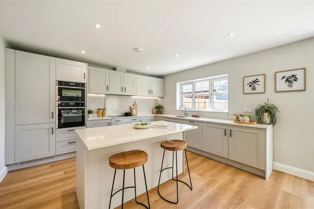 Photo 2 — Crofton View, Stubbington