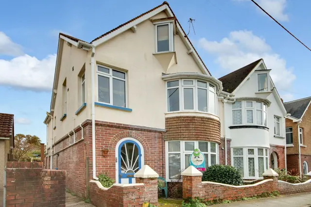 Kingston Avenue, Combe Martin, EX34, photo 1