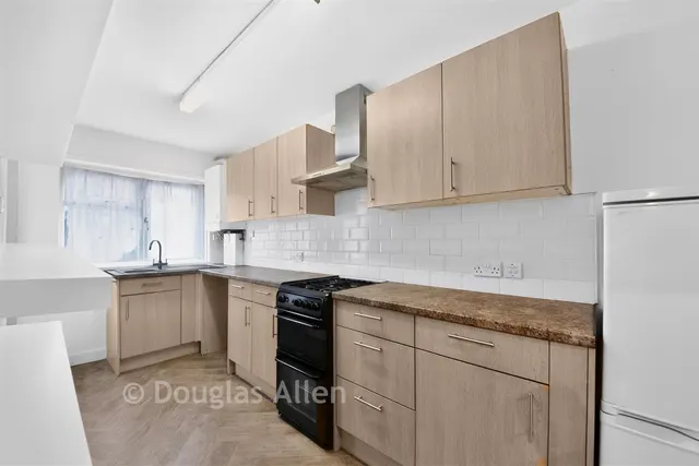 Oval Road North, Dagenham, RM10, photo 3