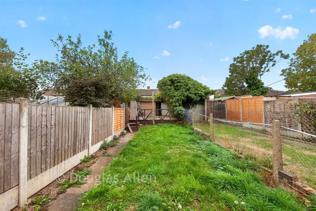 Oval Road North, Dagenham, RM10, photo 2