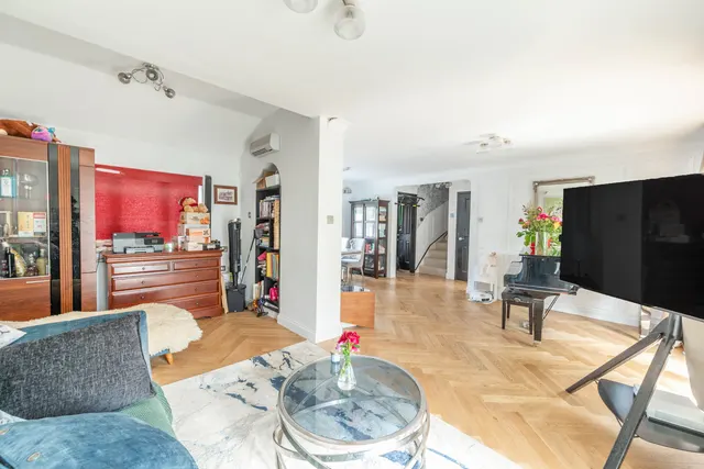 5 Caddis Close, Stanmore, photo 1