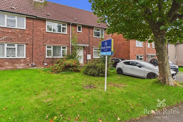 Hunloke Avenue, Chesterfield, S40, photo 1