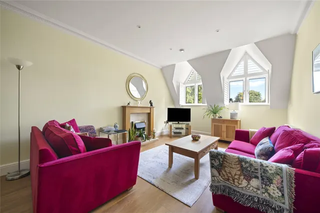 Photo 3 — Churchfields Avenue, Weybridge, Surrey, KT13