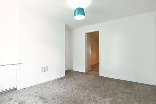 Haughton Green Road, Denton, M34, photo 3