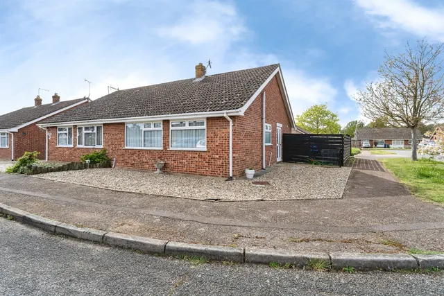 Laurel Close, Red Lodge, Bury St. Edmunds, photo 1