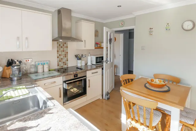 Oakcroft Gardens, Littlehampton, photo 3