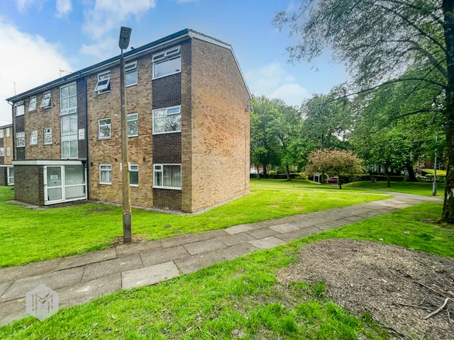 Blenheim House Carslake Avenue, Bolton, BL1 4BU, photo 1