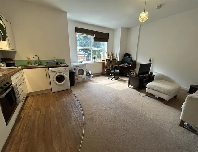 Washway Road, Sale, photo 2
