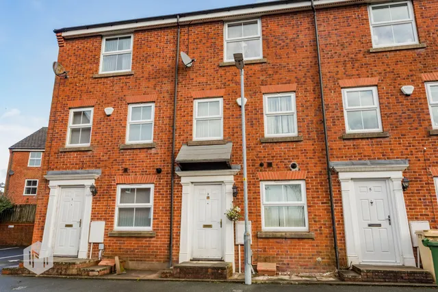Littlebrooke Close, Bolton, BL2 2GX, photo 1