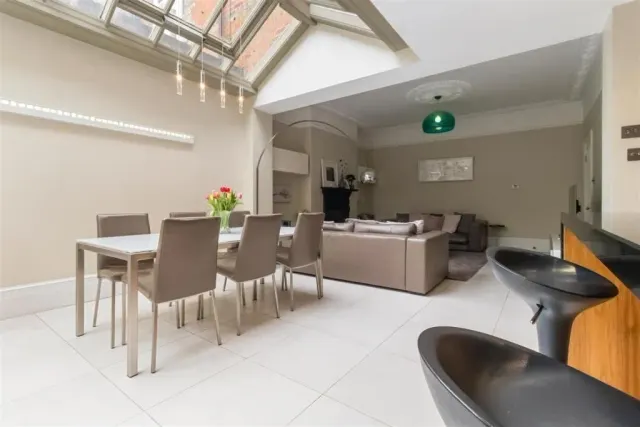 Birchington Road, Crouch End, N8, photo 3