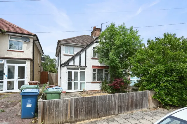 Weald Lane, Harrow, HA3, photo 1