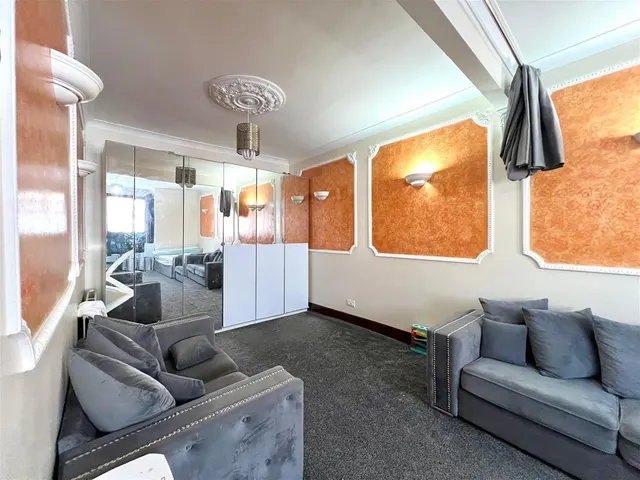 Mortlake Road, Ilford, IG1, photo 1
