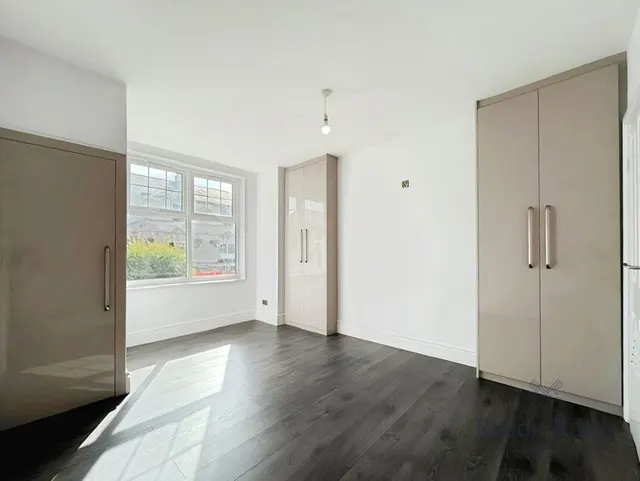 Chapel Lane, Wilmslow, SK9, photo 3