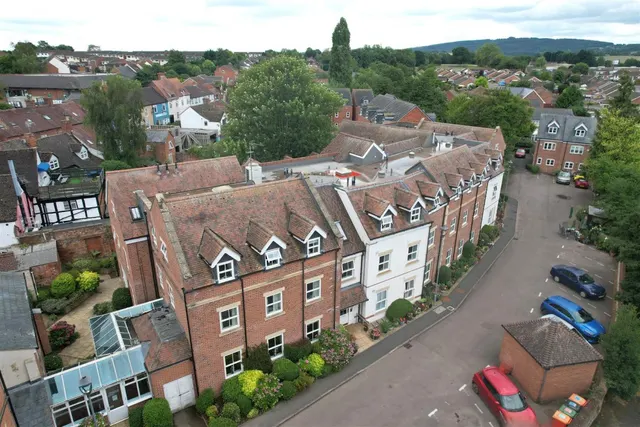 Stokes Mews, Newent, GL18, photo 1