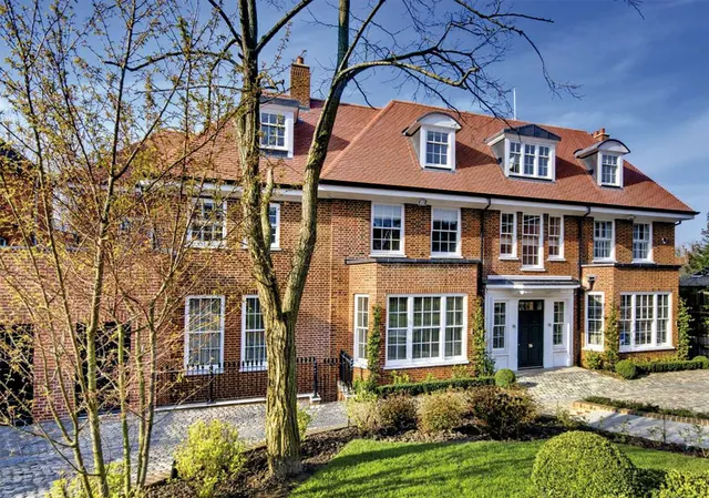Bracknell Gardens, Hampstead, NW3, photo 1