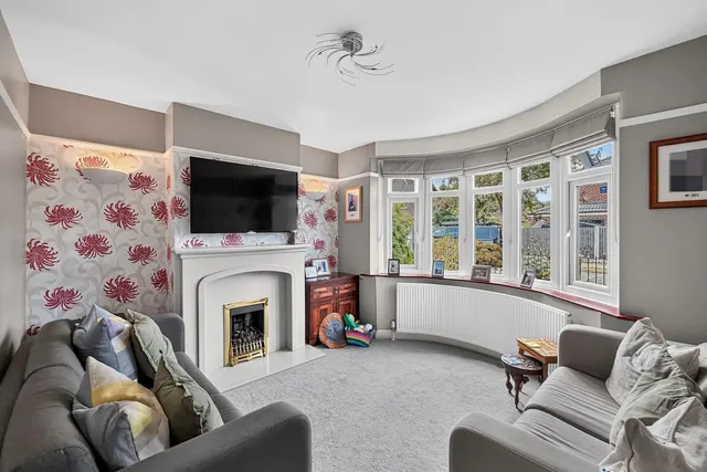 Photo 2 — Bedford Drive, Timperley, Cheshire WA15 7XB