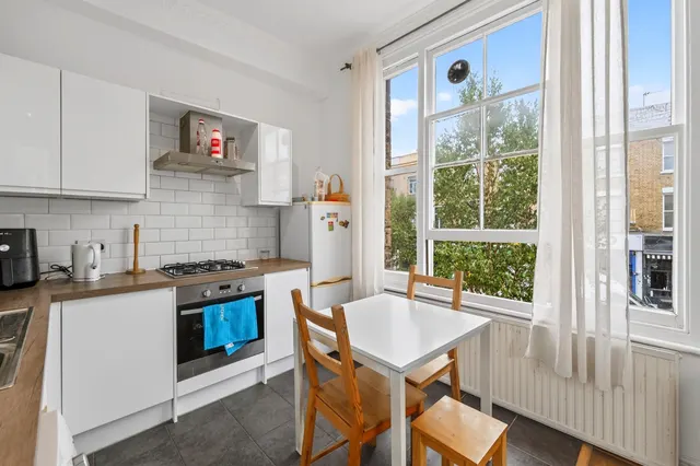 Askew Road, London, W12, photo 2