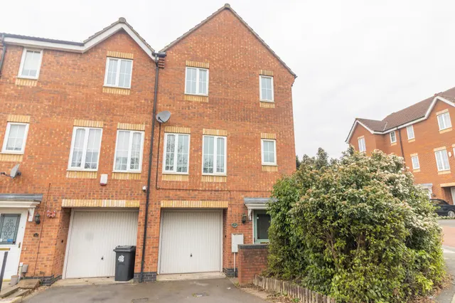Oakwood Road, Leicester, Leicester, LE4 0BD, photo 1
