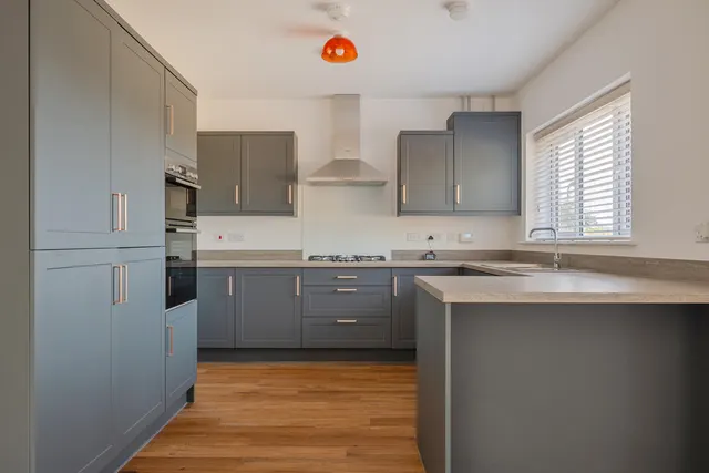 Burton Drive, Devizes, SN10, photo 3