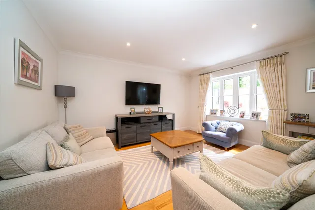 Heron Close, Wheathampstead, AL4, photo 3