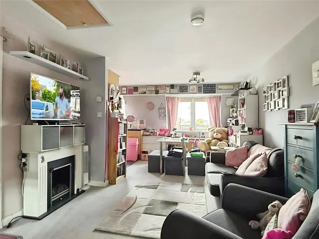 High Street, Sheerness, ME12, photo 3