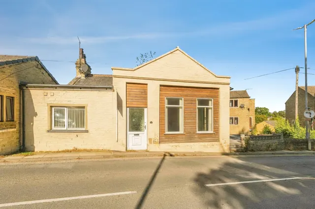 Crowtrees Lane, Brighouse, HD6, photo 1