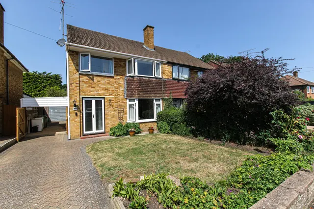 Blunden Road, Farnborough, GU14 8QL, photo 1