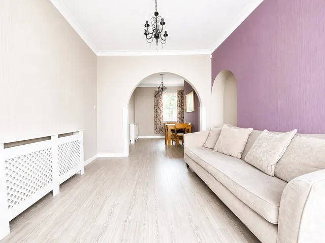Brookdale Road, London, SE6, photo 3