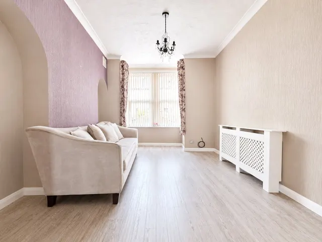 Brookdale Road, London, SE6, photo 2