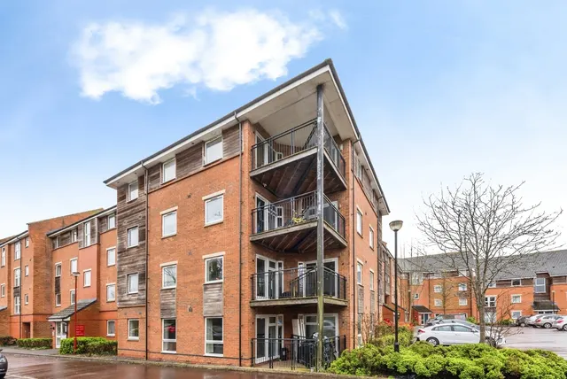 Celsus Grove, Swindon, Wiltshire, SN1, photo 1