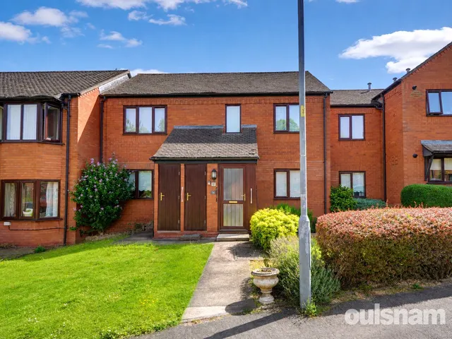 St. Georges Crescent, Droitwich, Worcestershire, WR9 8HJ, photo 1