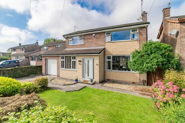 Thornbank Close, Hopwood, photo 1