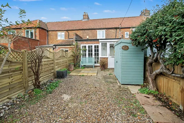Charming Cottage Close to Holt Town C, photo 1