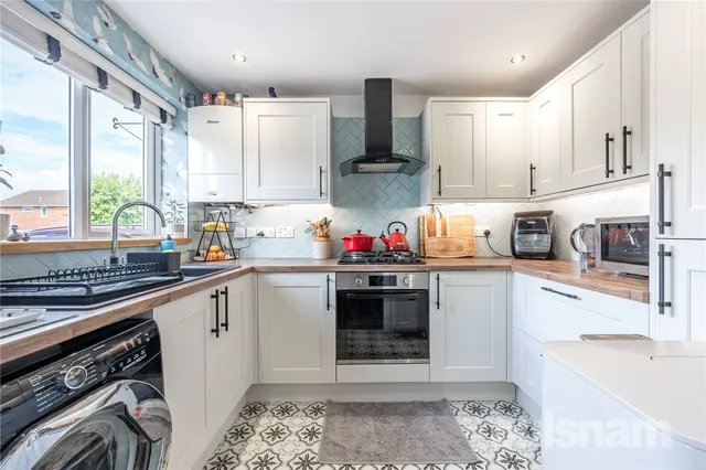 Photo 3 — Prestbury Close, Redditch, Worcestershire, B98 0QL