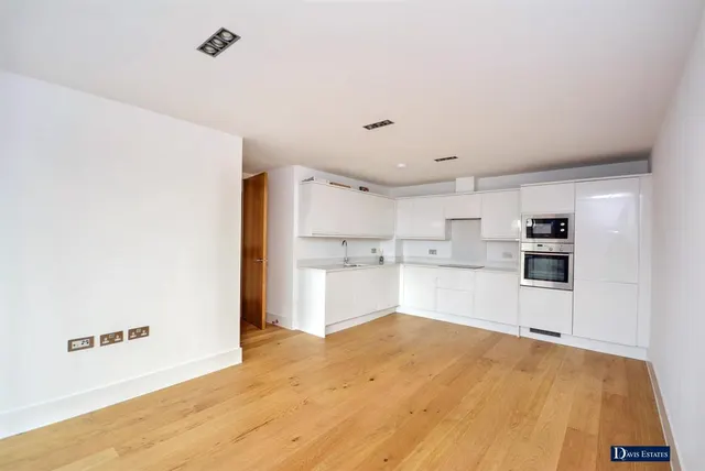 Branfill Road, Upminster, RM14, photo 3