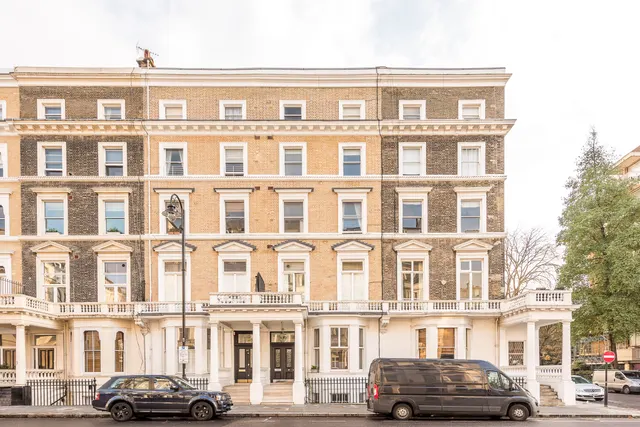 Photo 2 — Flat 6, 55-57 Gloucester Road, London