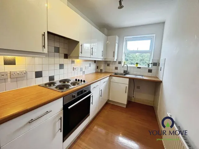 Photo 2 — Alderney Way, Kennington, Kent, TN24