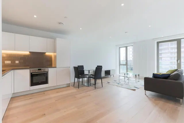 Kelson House, Royal Wharf, E16, photo 1