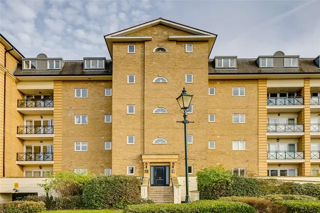 Photo 2 — Holst Mansions, 96 Wyatt Drive, Barnes, London, SW13 8AJ