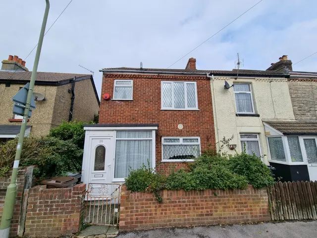 Carnarvon Road, Gosport, PO12, photo 1