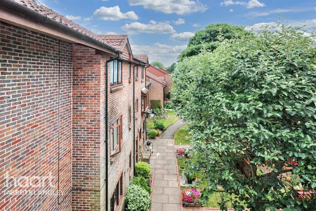 The Grange, Abbots Langley, WD5, photo 2