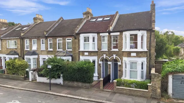 Albert Road, Leyton, E10, photo 1
