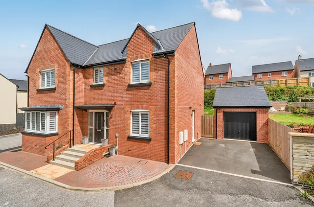 Weavers Road, Chudleigh, Newton Abbot, Devon, TQ13