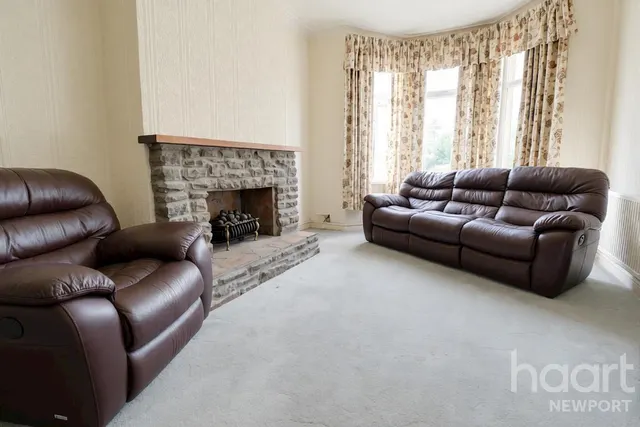 Risca Road, Newport, NP20, photo 3