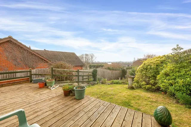 Hilltop Drive, Oakham, LE15, photo 2