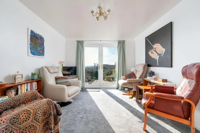 Hilltop Drive, Oakham, LE15, photo 3