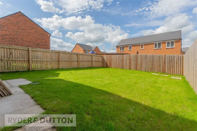 Salisbury Drive, Balderstone, OL11, photo 2